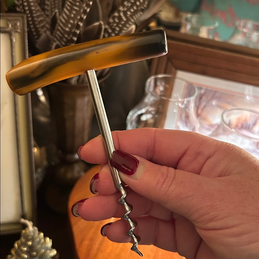 Trav-L-Bar Vintage Bottle and Corkscrew Opener with Bakelite Handle - Picture 2 of 3